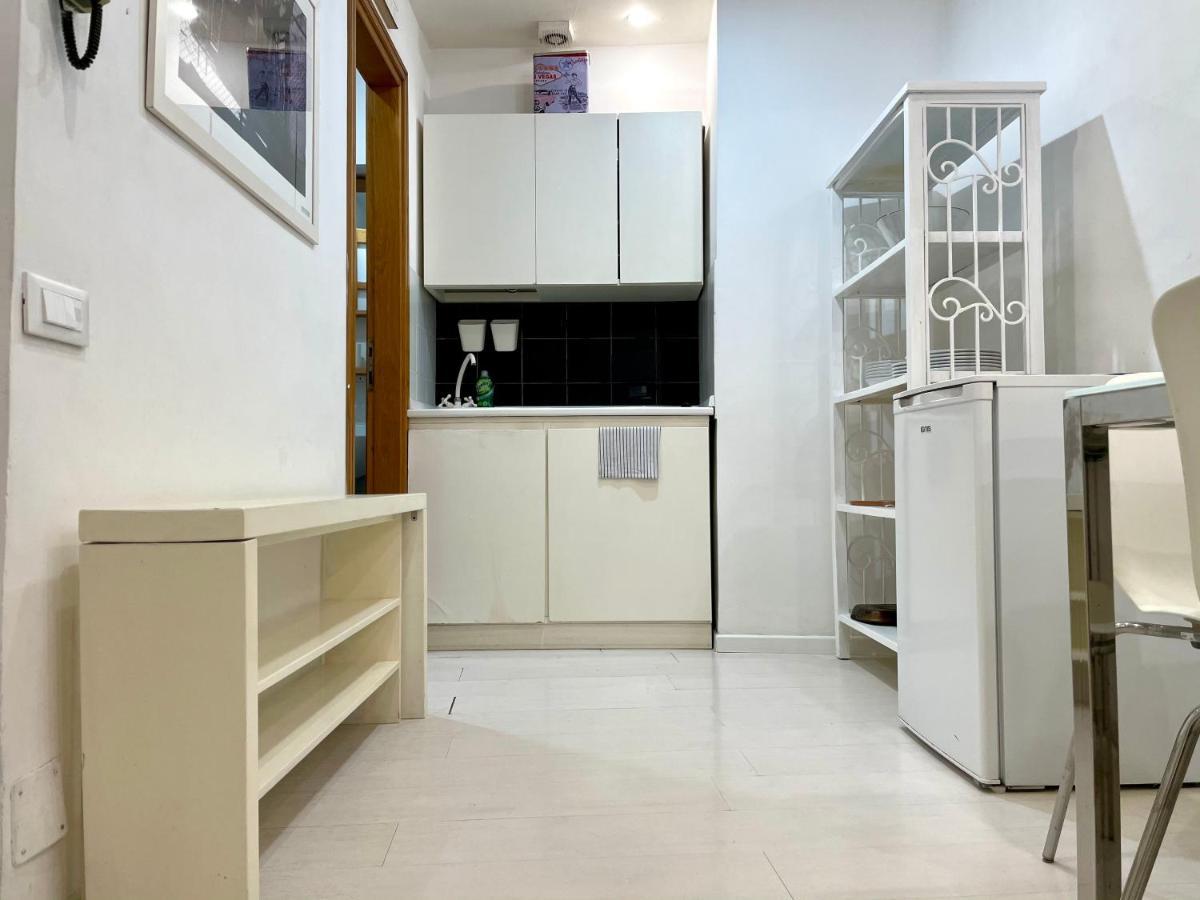 Colosseo 13 Boutique Apartment Ρώμη Εξωτερικό φωτογραφία