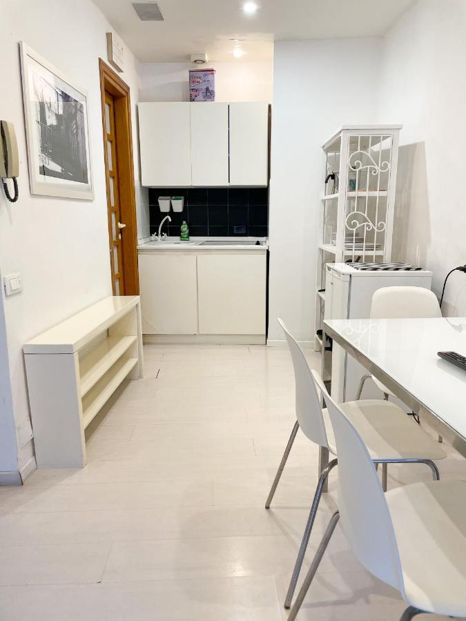 Colosseo 13 Boutique Apartment Ρώμη Εξωτερικό φωτογραφία